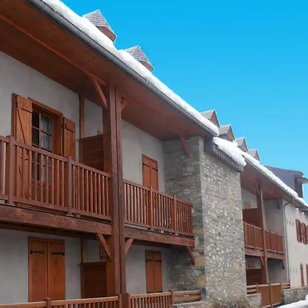 2 Pieces Pour 6 Personnes Avec Piscine A Vignec, Proche Saint-lary-soulan - Fr-1-504-101 * Vignec
